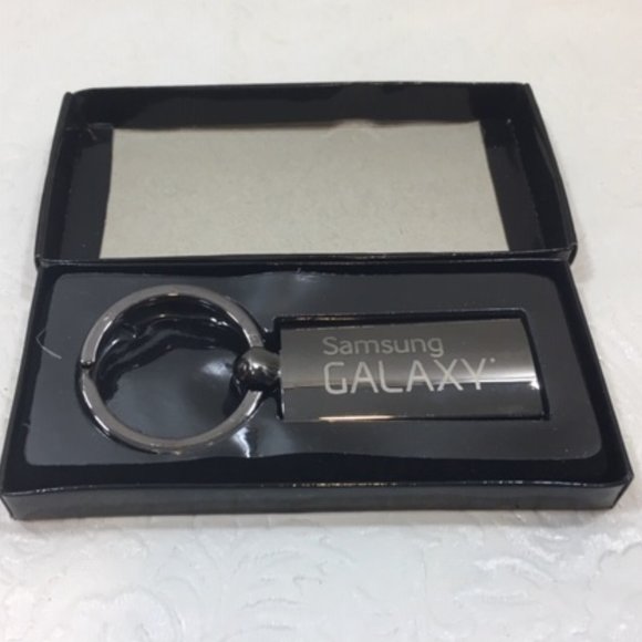 Samsung Galaxy Silver Toned Key Chain NEW in Box 3" - Picture 1 of 7